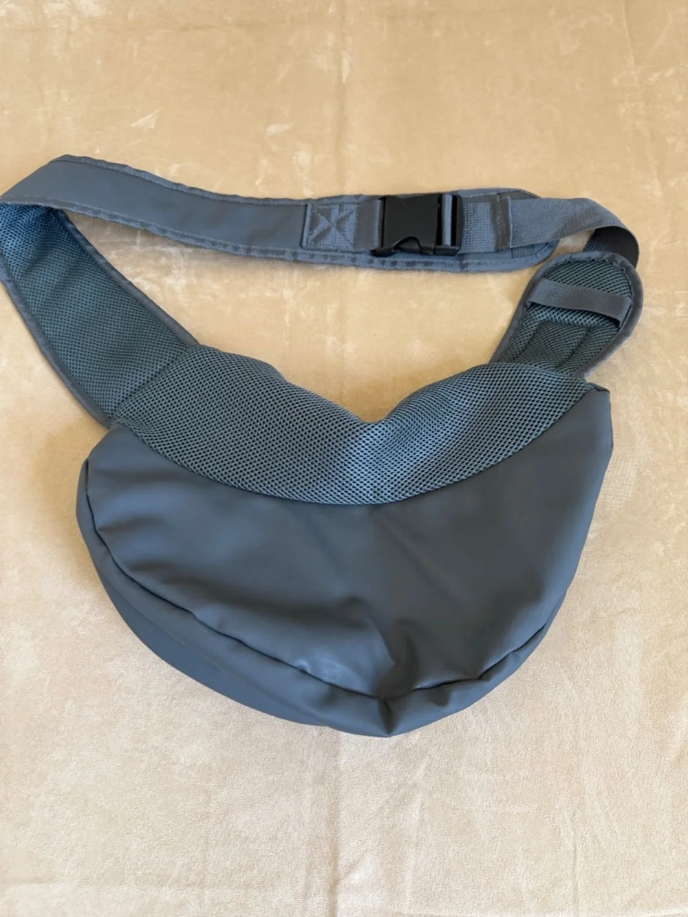 Yudodo Adjustable Gray & Black Pet Sling Carrier for Small Dogs and Cats